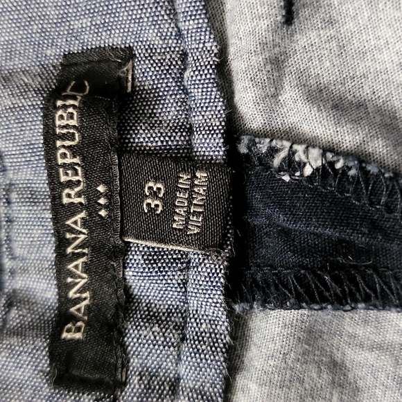 Banana Republic shorts 10" inseam - Picture 2 of 3